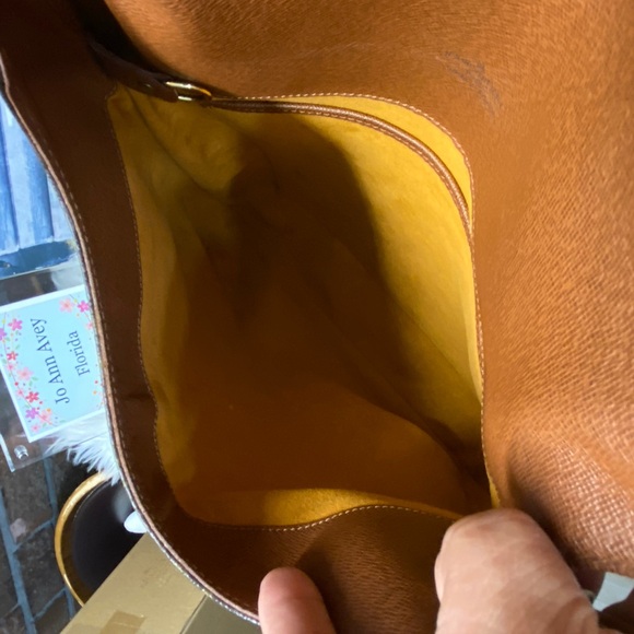 💗💗💗SOLD💗💗💗

🤩🤩🤩SALSA GM CROSSBODY🤩🤩🤩 - Picture 9 of 13